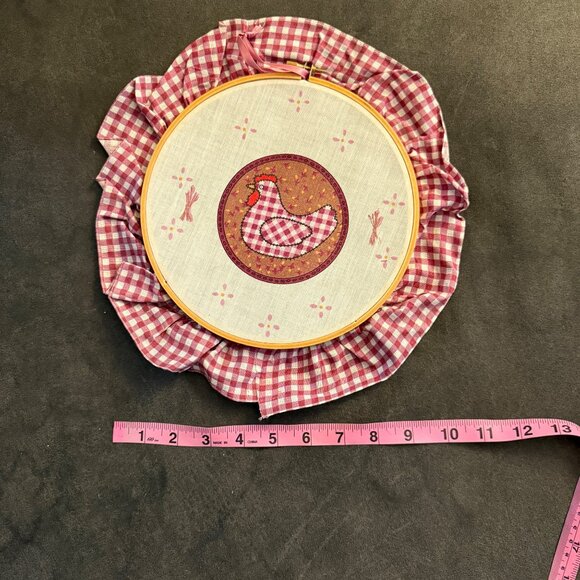 Vintage Chicken Embroidery Hoop Art - Picture 4 of 4